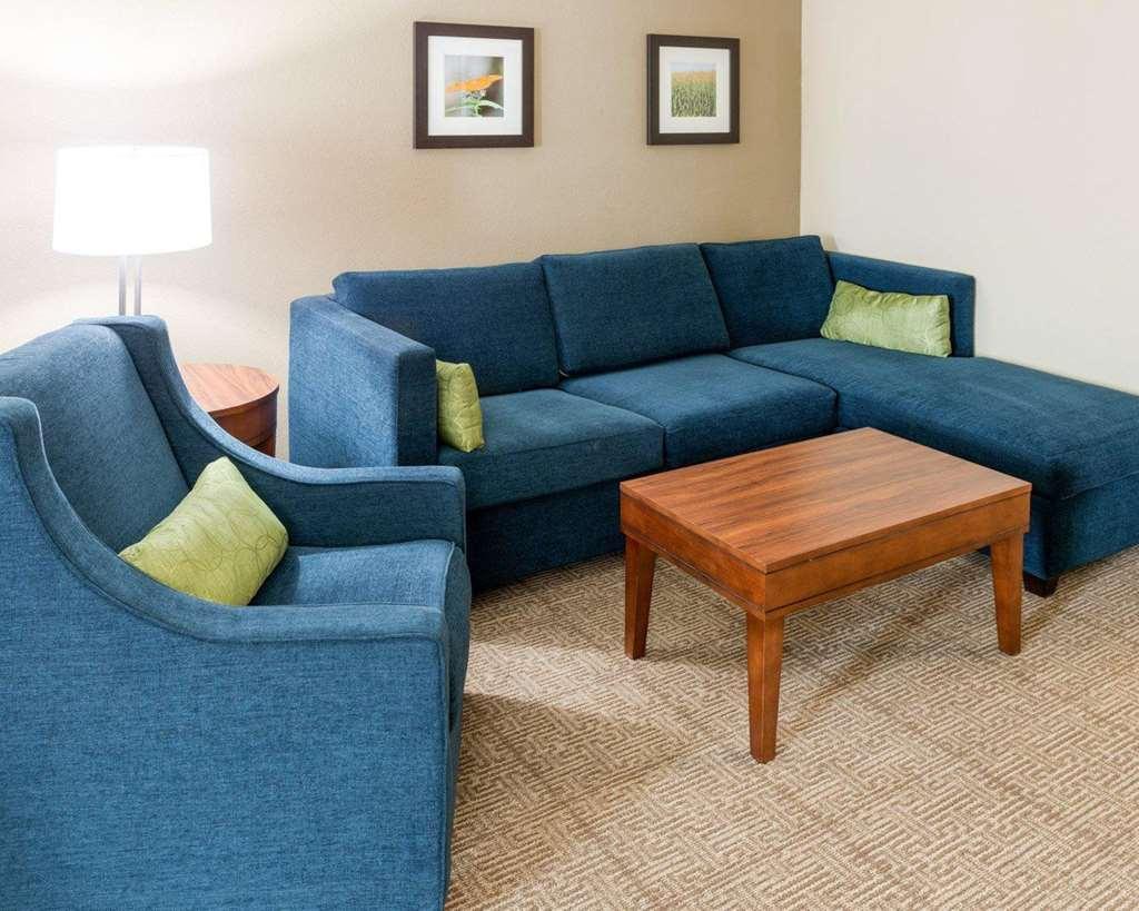 Comfort Inn & Suites West - Medical Center Rochester Room photo